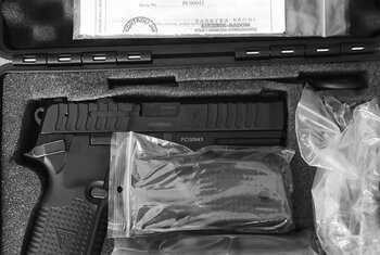 VIS 100M1 czarny 9x19 NOWY!!