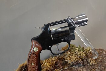 Rewolwer Smith&Wesson Mod.37 Airweght Nr.308090