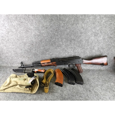 Radziecki AKM 7,62x39 z 1974 roku (Tuła)