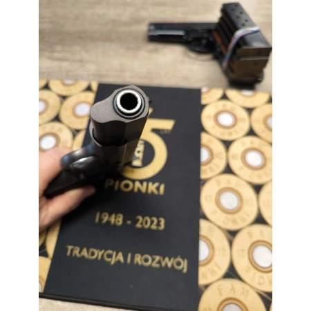 CZ 75 9x19 z 1989 roku