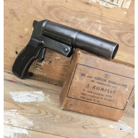 Pistolet sygnałowy wz. 44 kal. 26mm