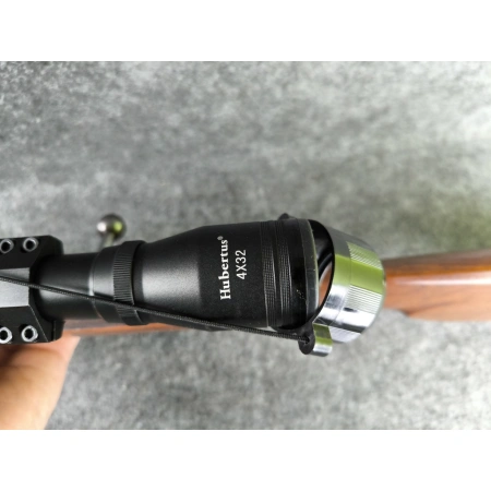 Karabin bocznego zapłonu Voere 22lr z 1965 roku.