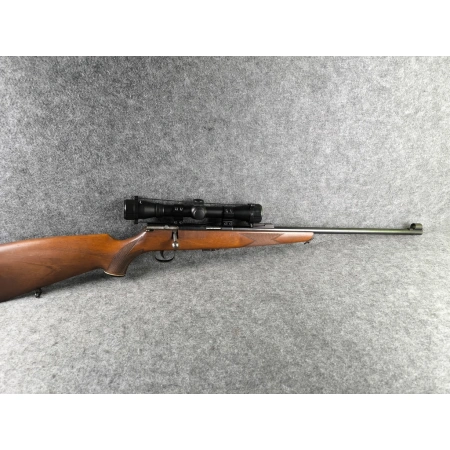 Karabin bocznego zapłonu Voere 22lr z 1965 roku.